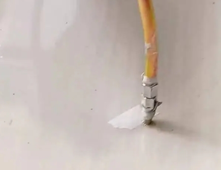 蠡县瓷砖空鼓维修公司专业解答在瓷砖铺贴过程中，如果使用的砂料过粗（如全部使用了粗砂），可能会导致以下问题
